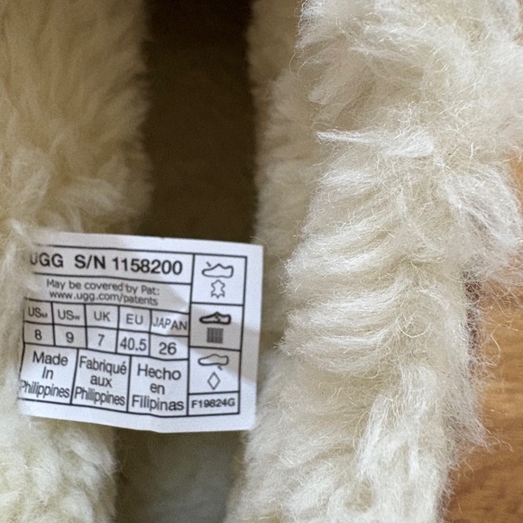 UGG Women’s Venture Daze Ultra Mini boots - Picture 8 of 12